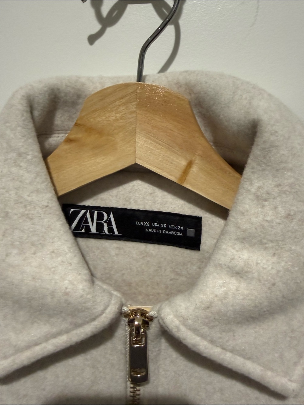 Zara Women's Cream Wool-Blend Zip Front Jacket - XS - Picture 2 of 3